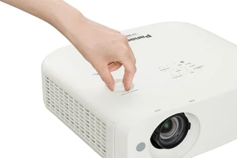 מקרן Panasonic PT-VZ580 — תמונה 3